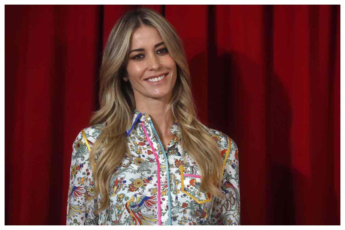 Elena Santarelli sbotta sui social