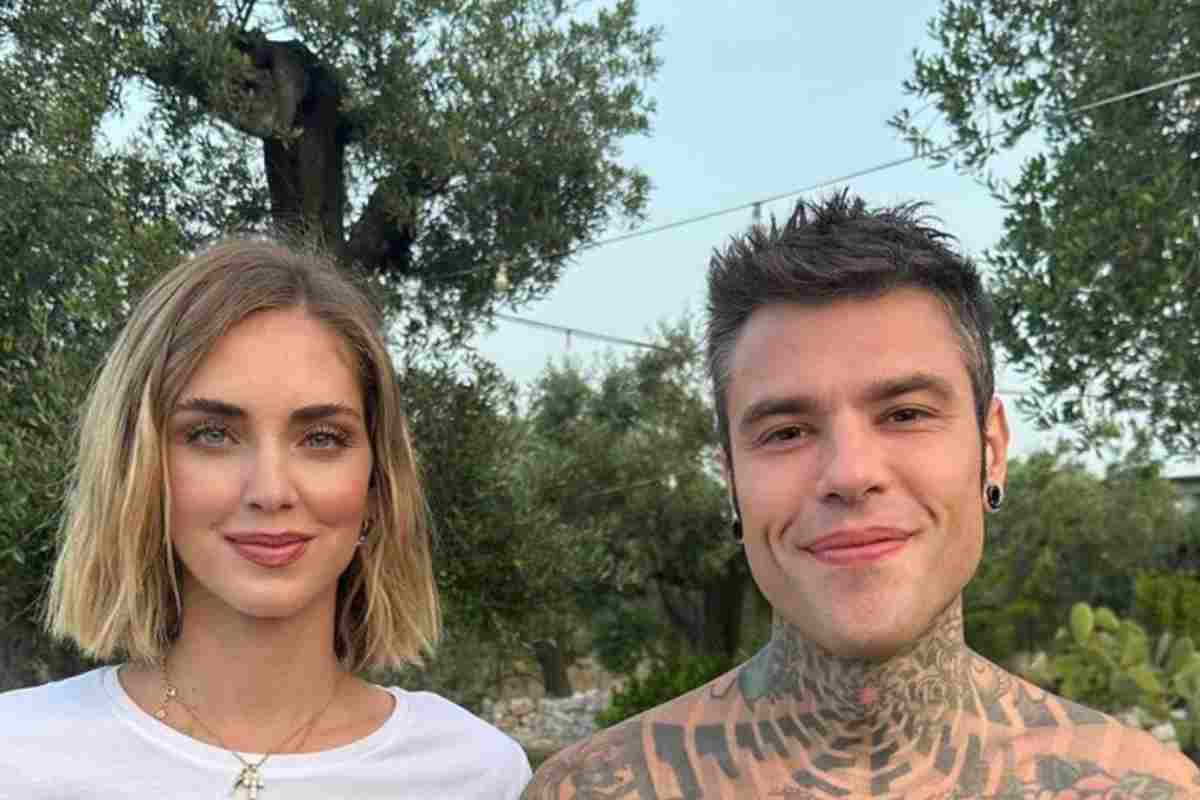 Chiara e Fedez non mostrano più i volti dei figli sui social