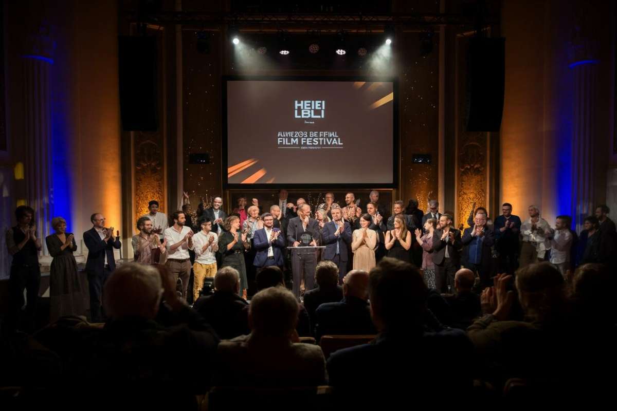 Denzel Washington sorprende tutti con la Palma d'oro d'onore