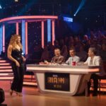 Milly Carlucci in difficoltà durante Ballando con le Stelle: “Non riesco a muovermi”