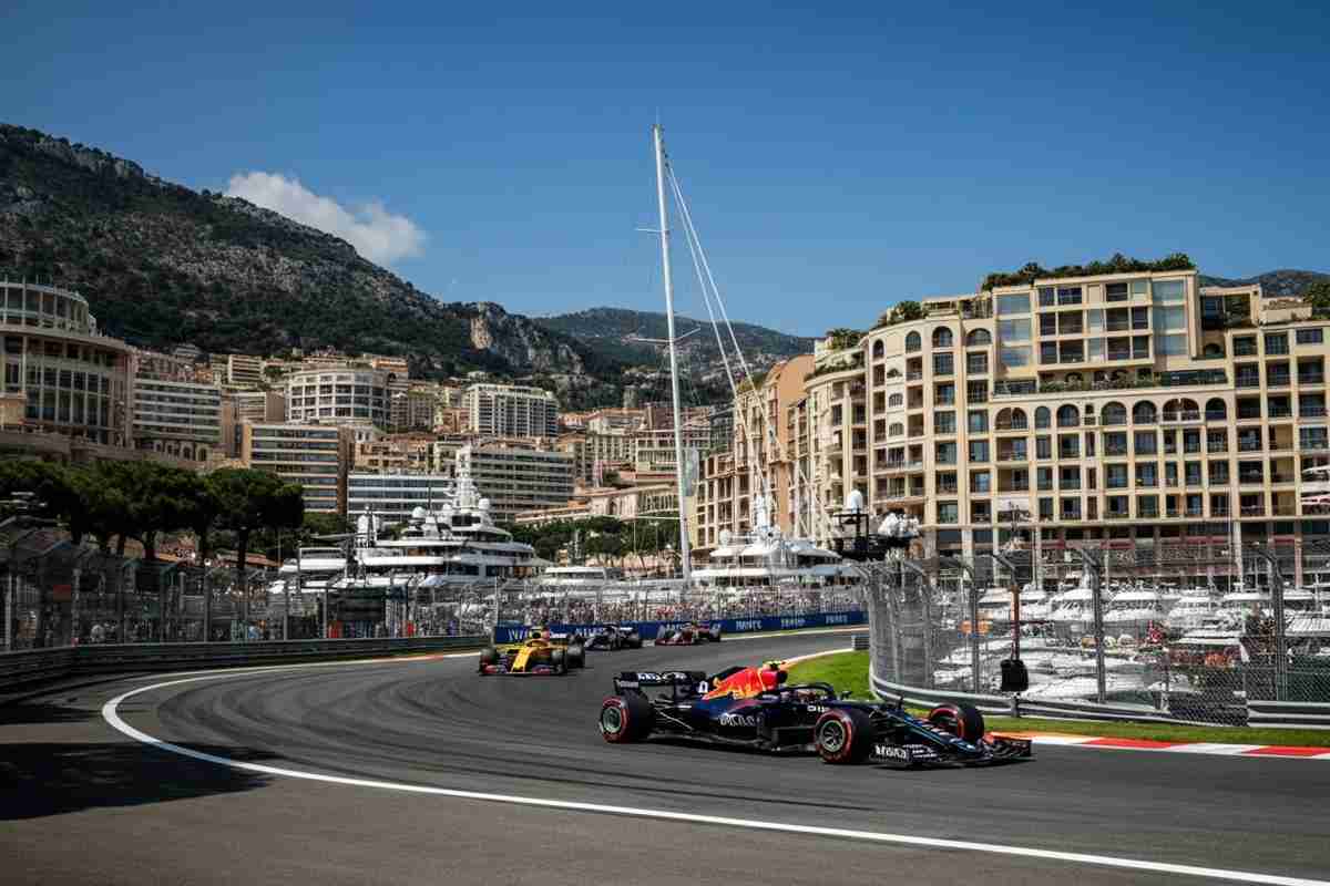 Norris conquista Monaco, Leclerc lotta fino alla fine e sogna il podio