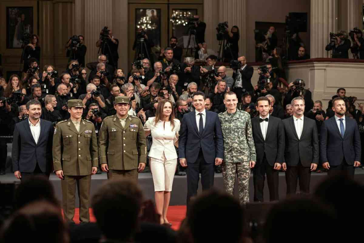 Sean Penn e i soldati ucraini: un messaggio di coraggio sul red carpet di Cannes