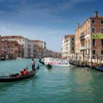 Venezia divisa sul matrimonio di Bezos: tra proteste e festeggiamenti di Zaia e il sindaco
