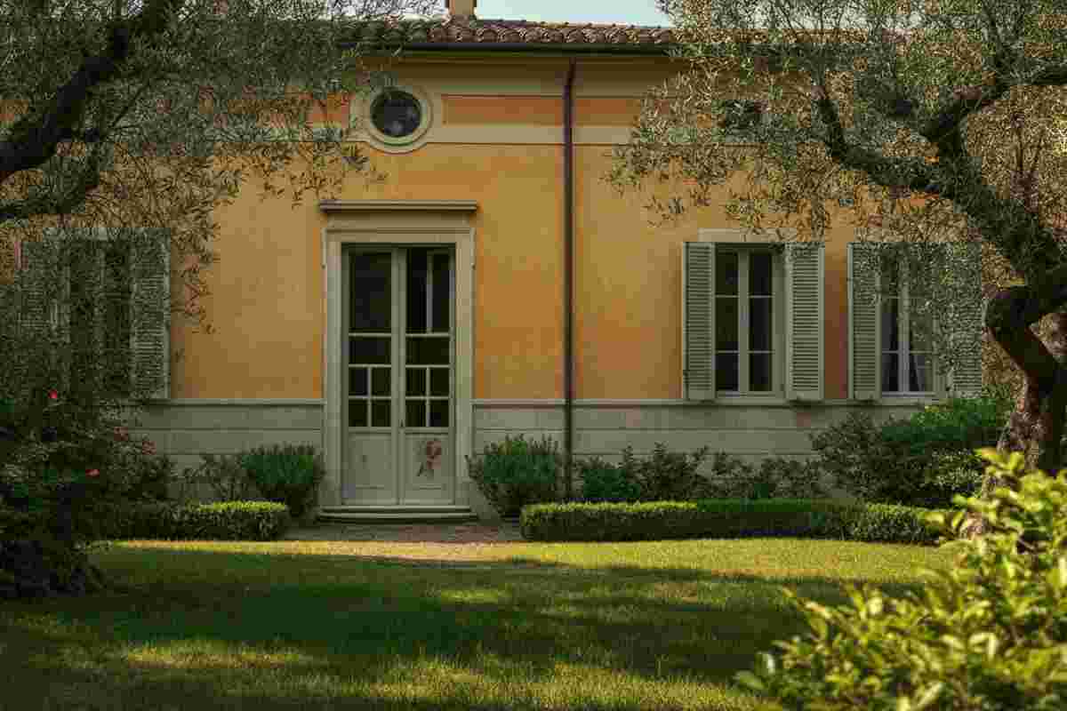 Ladri in casa della vedova di Modugno: svelati legami misteriosi con l'assalto alla villa di Valentino