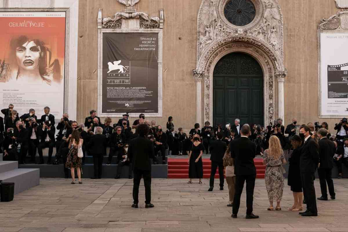 Rosi e Frankenstein: cosa aspettarsi dal programma del 30 agosto